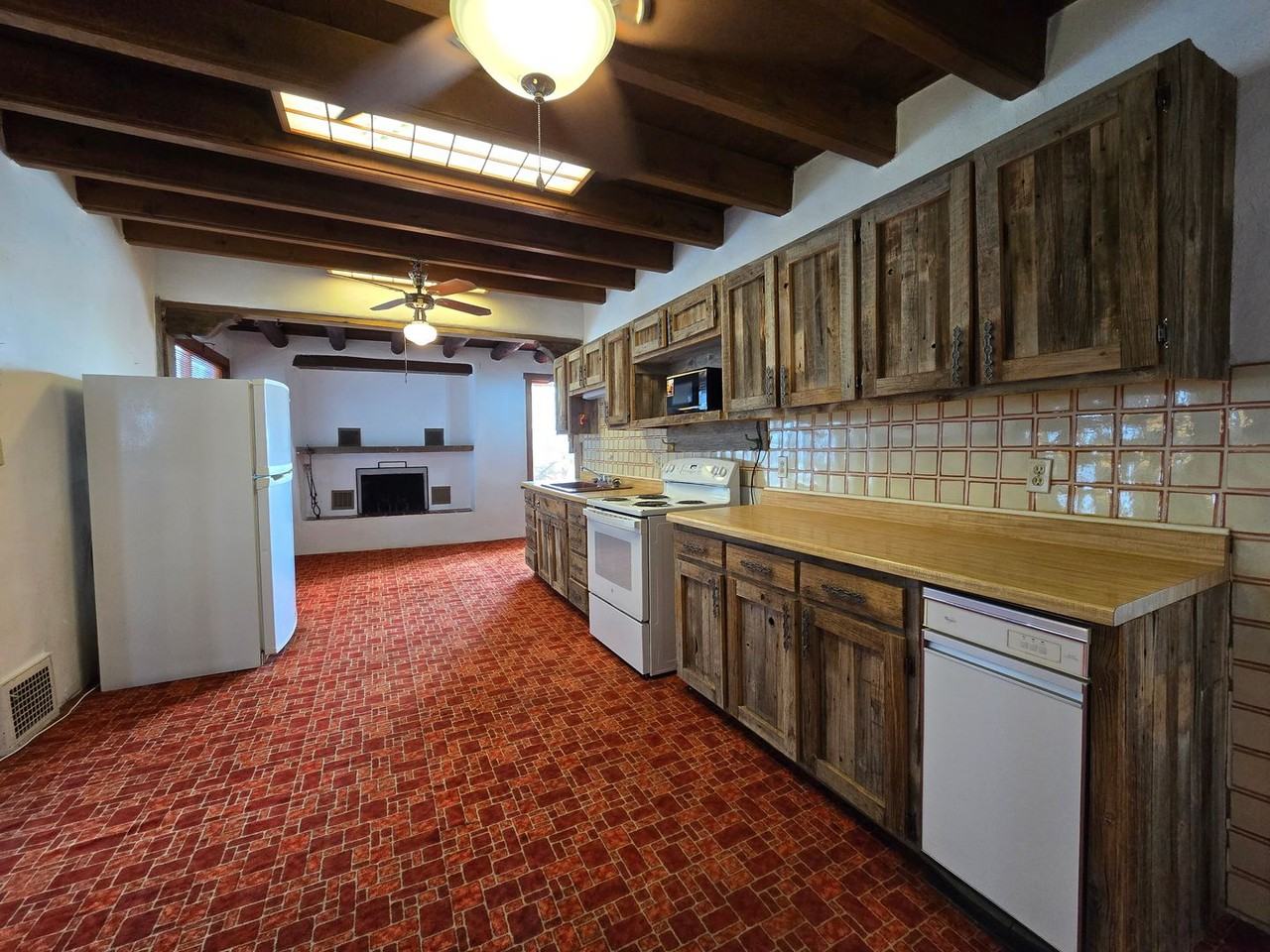 27633 West Frontage Road - Photo 4 of 40