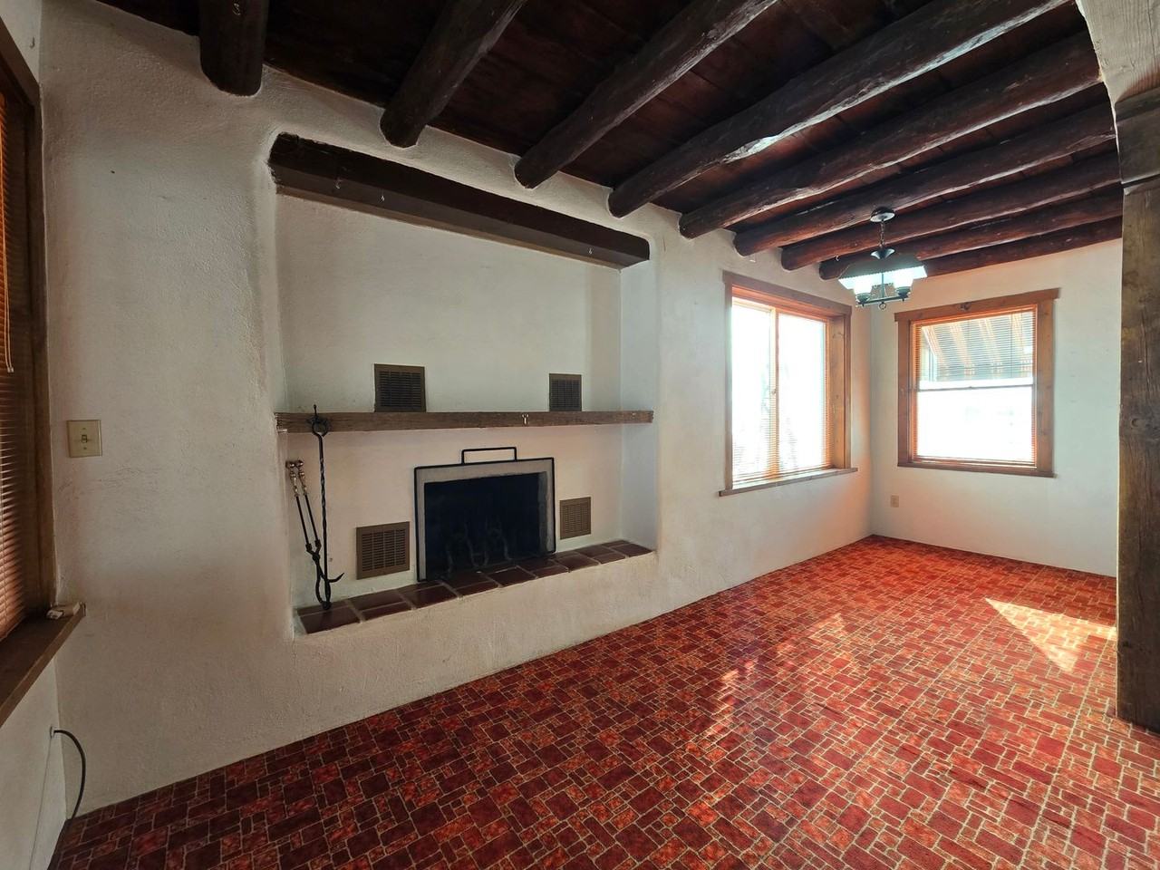 27633 West Frontage Road - Photo 5 of 40