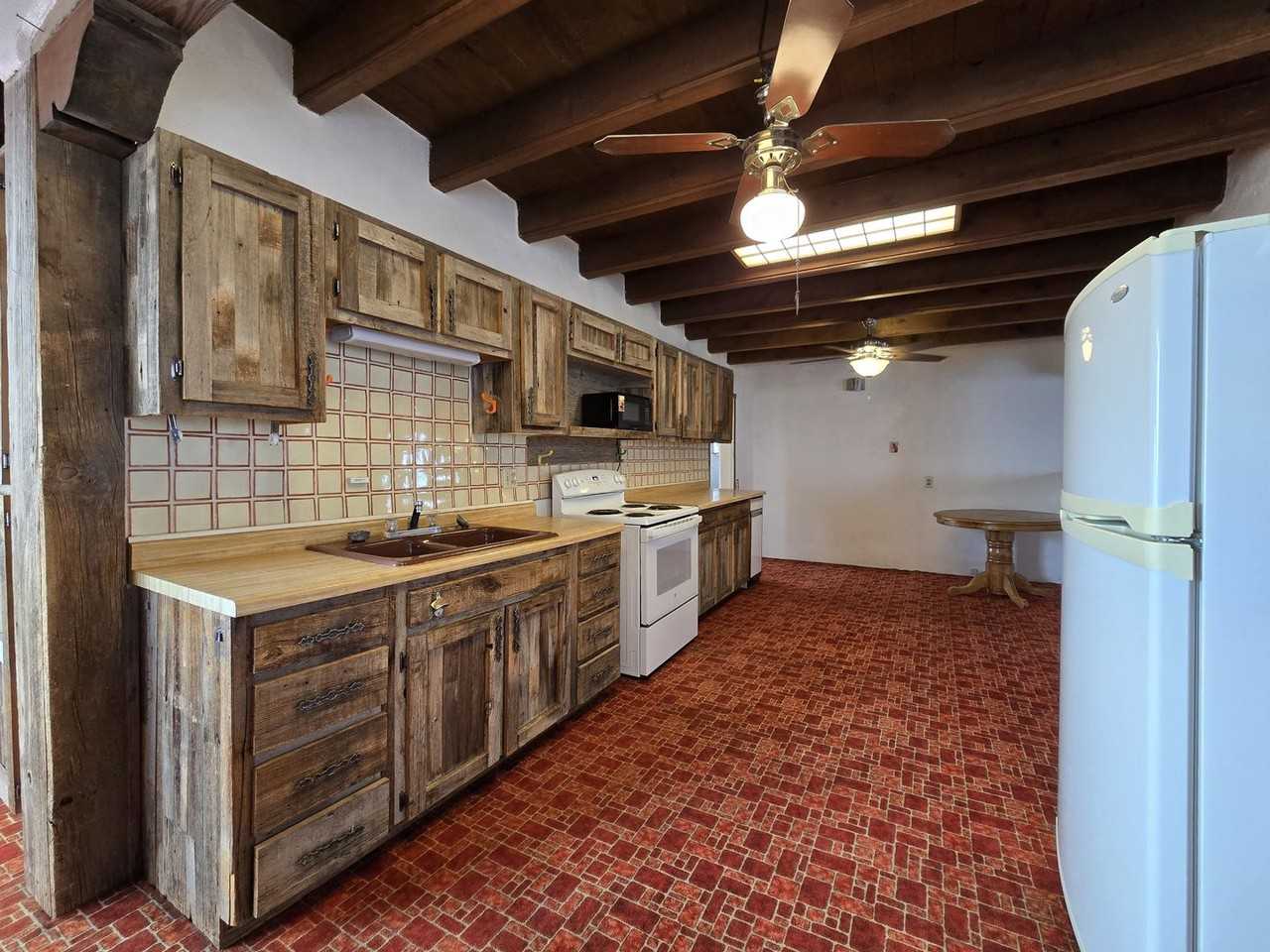 27633 West Frontage Road - Photo 7 of 40