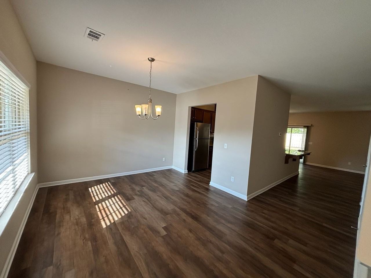 159 Gregory Pl - Photo 5 of 32