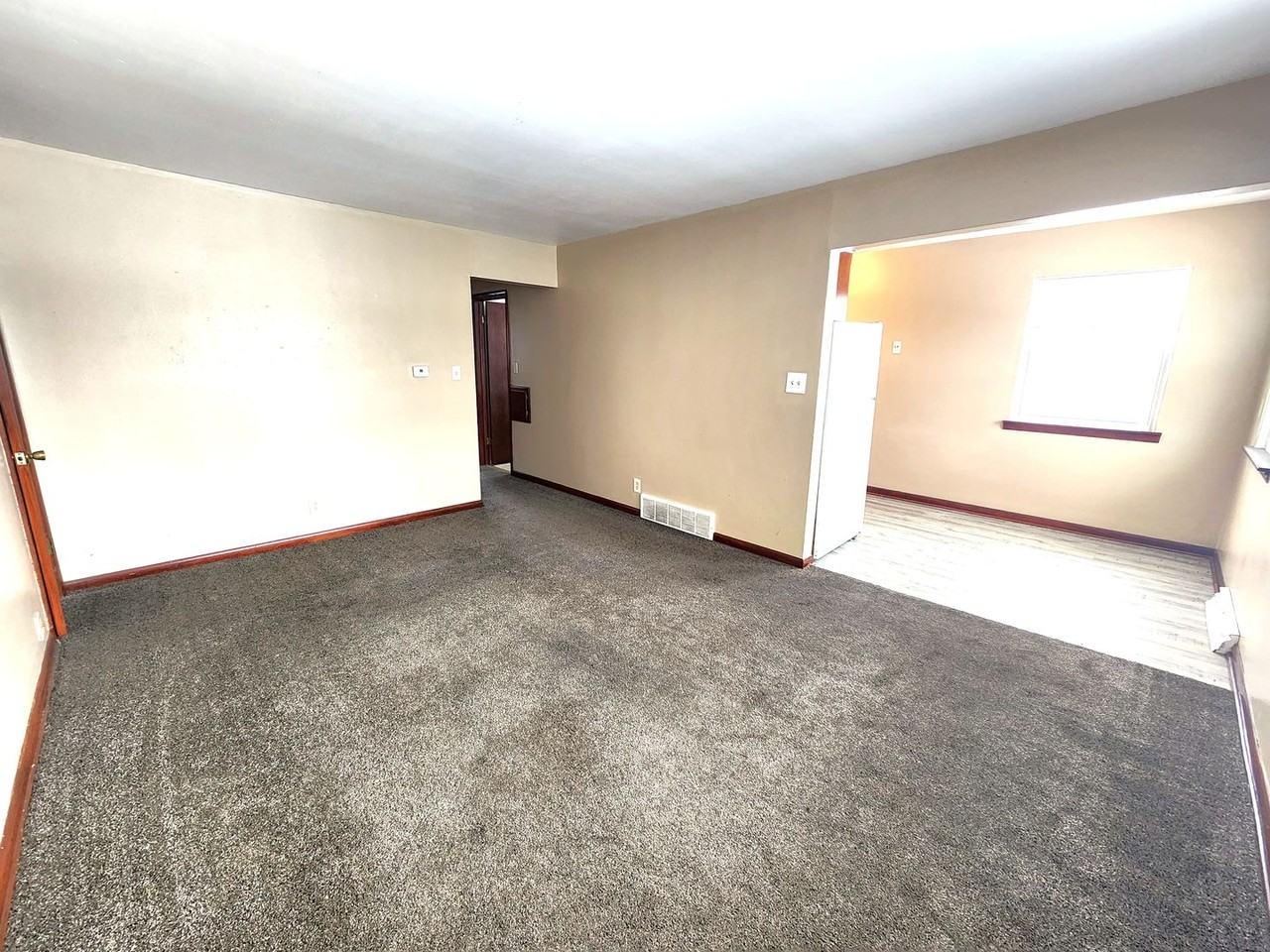 11059 West Hampton Avenue - Photo 2 of 9