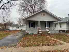 featured image of 1039 North Franklin Avenue