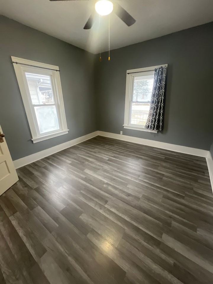 1039 North Franklin Avenue - Photo 5 of 11