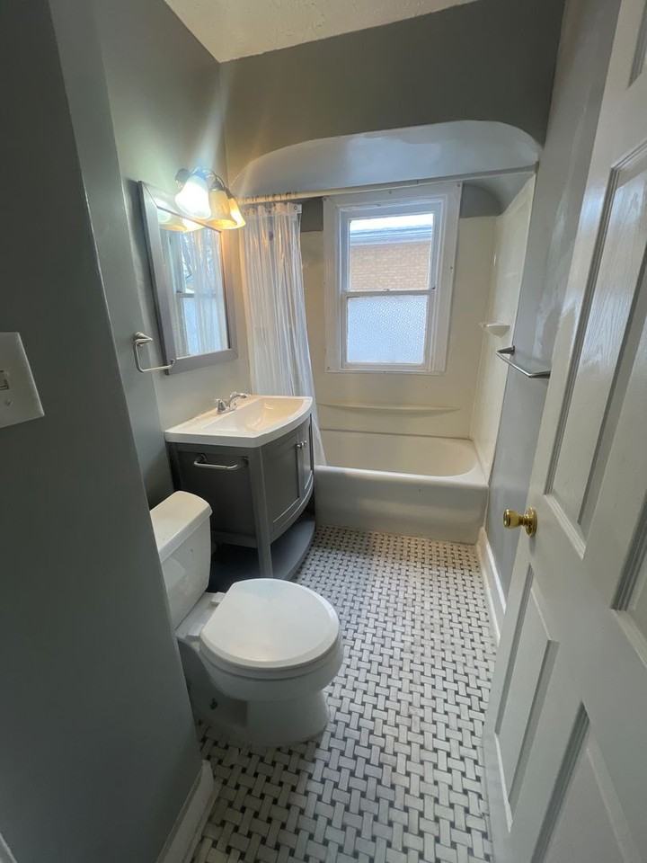 2557 S 6th St - Photo 7 of 13