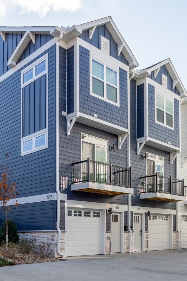 533 14th Ave Sw #105 - Photo 2 of 21