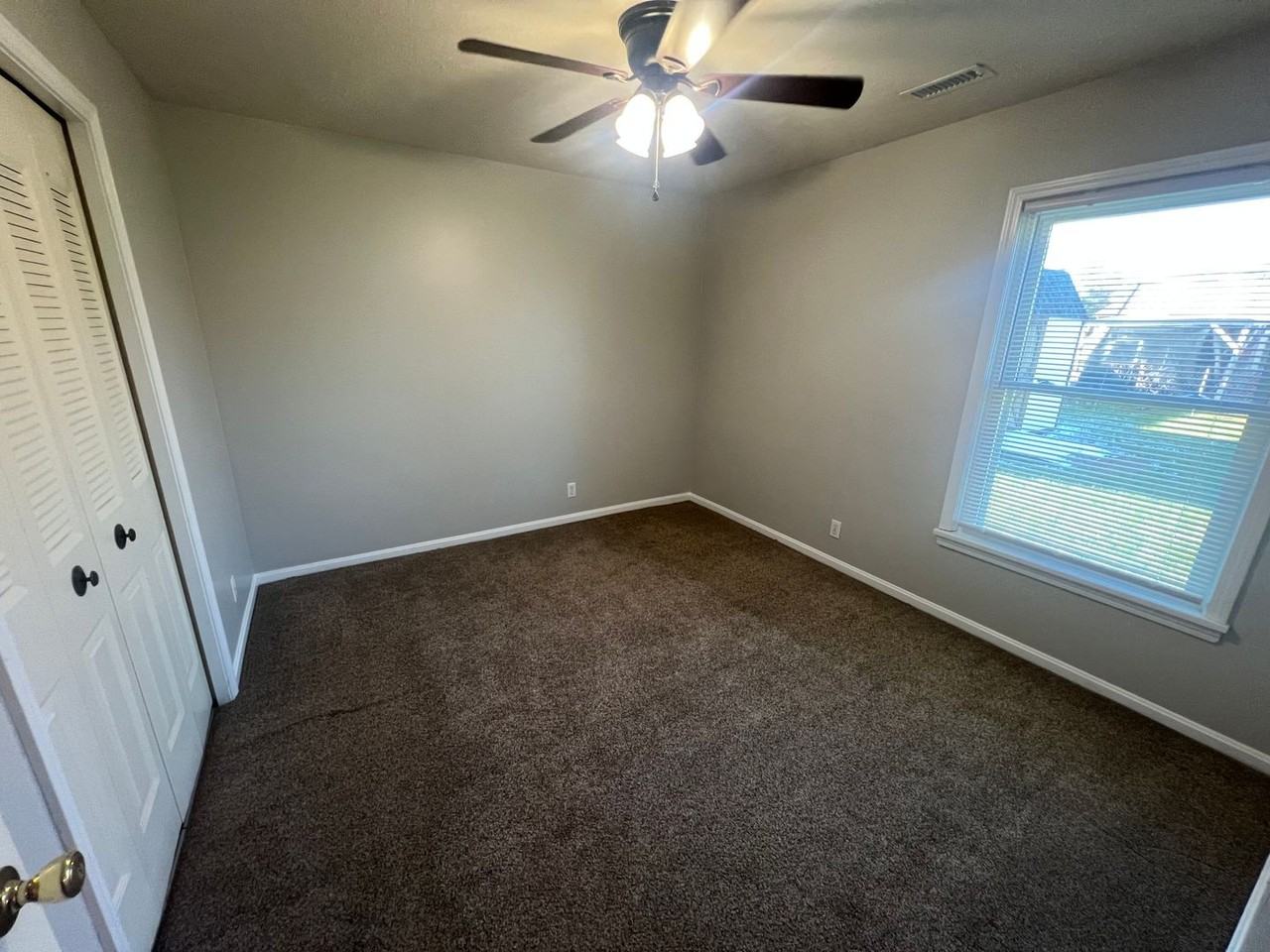 151 Emily Dr - Photo 5 of 11