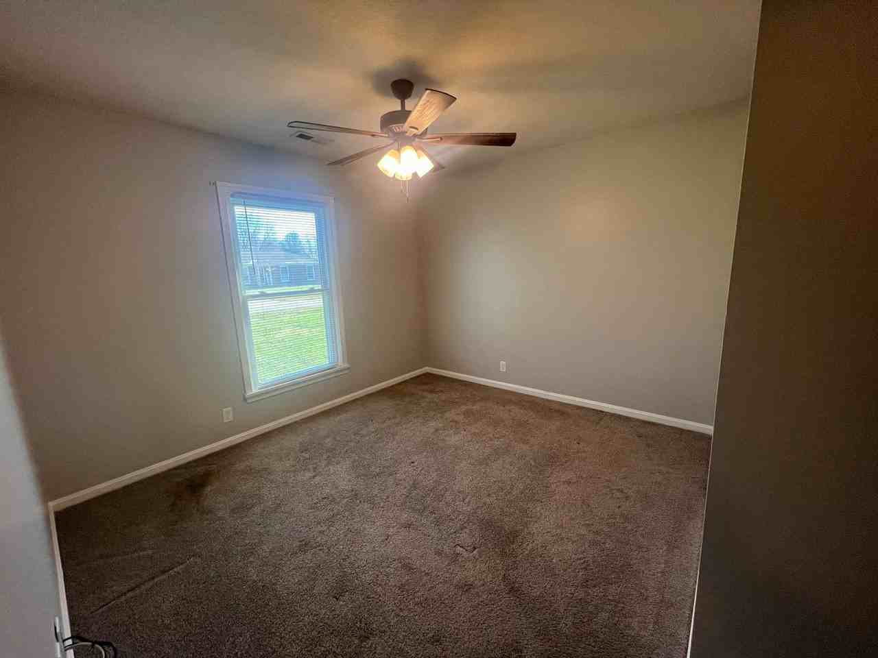 151 Emily Dr - Photo 6 of 11