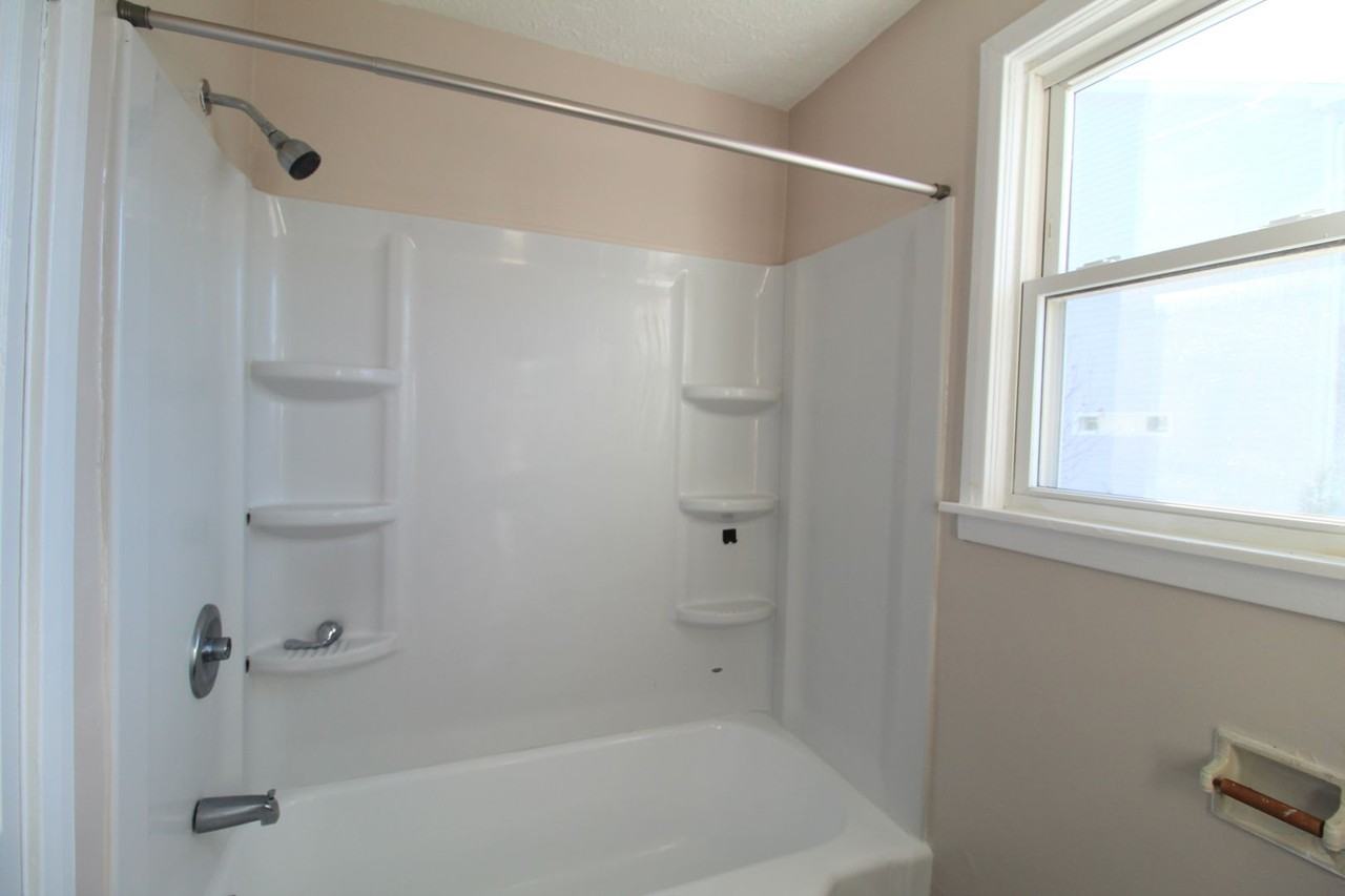 445 Myrtle Street - Photo 7 of 9