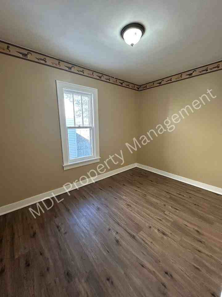 2310 North Clinton Street - Photo 5 of 11