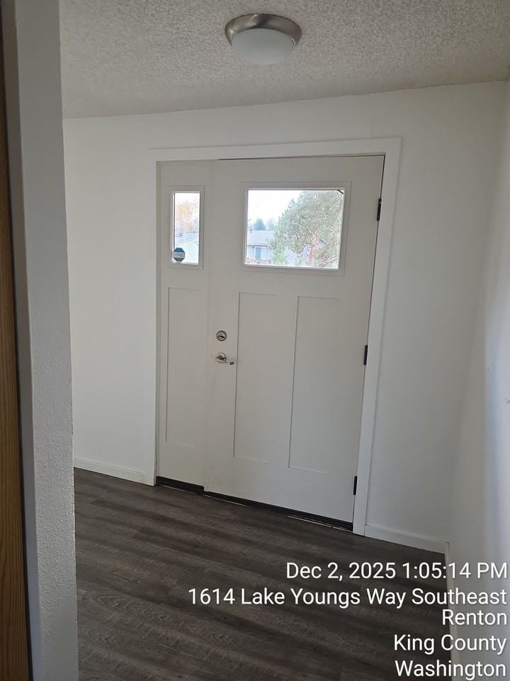 1614 Lake Youngs Way Southeast - Photo 2 of 38