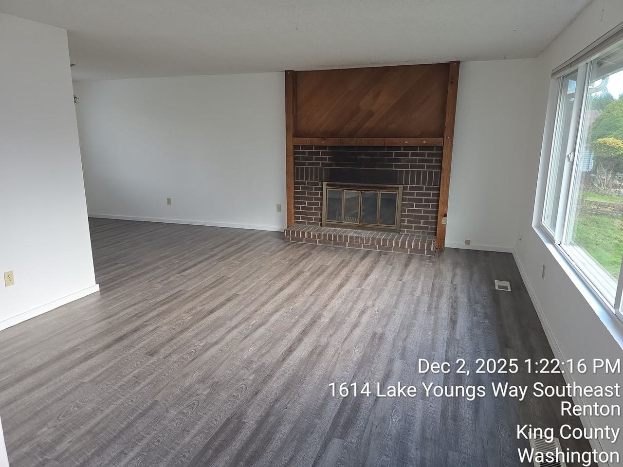 1614 Lake Youngs Way Southeast - Photo 3 of 38