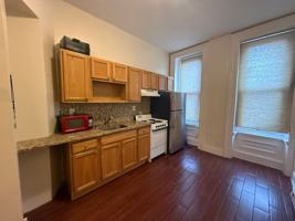 featured image of 1819 W Oxford St