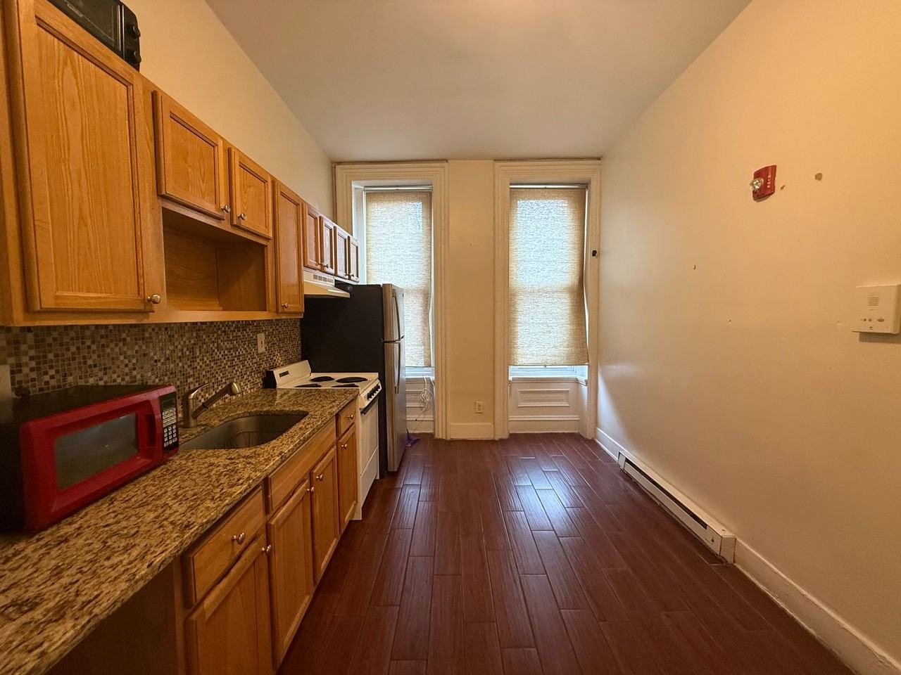 1819 West Oxford Street - Photo 2 of 11