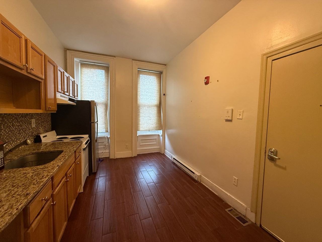 1819 West Oxford Street - Photo 3 of 11