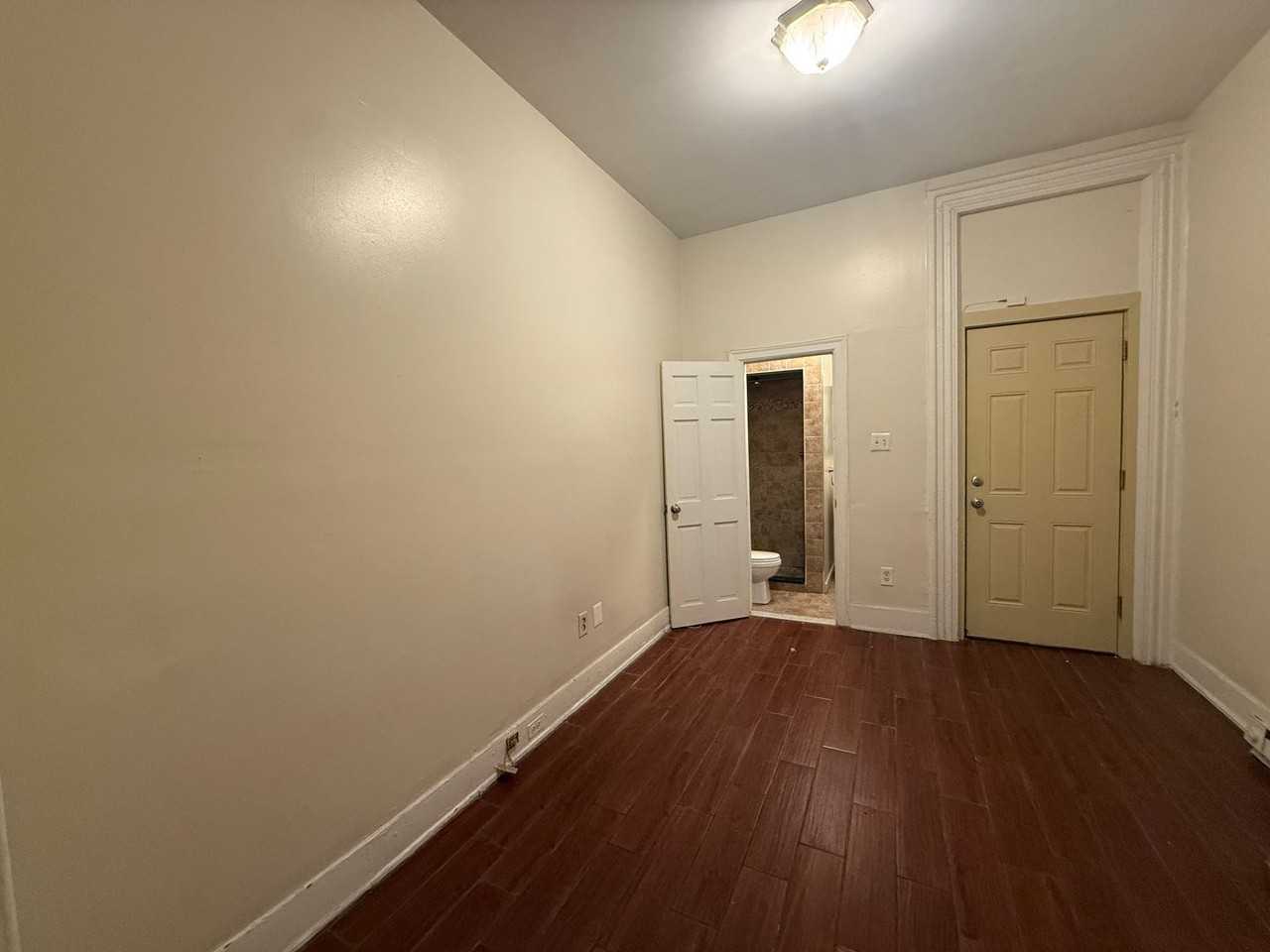 1819 West Oxford Street - Photo 5 of 11