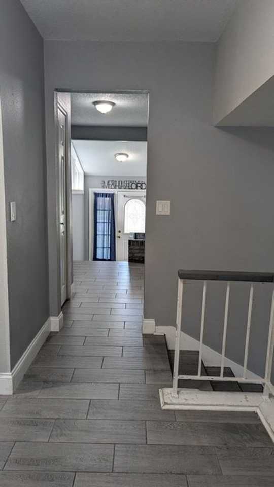 962 Sequoia Dr - Photo 3 of 11