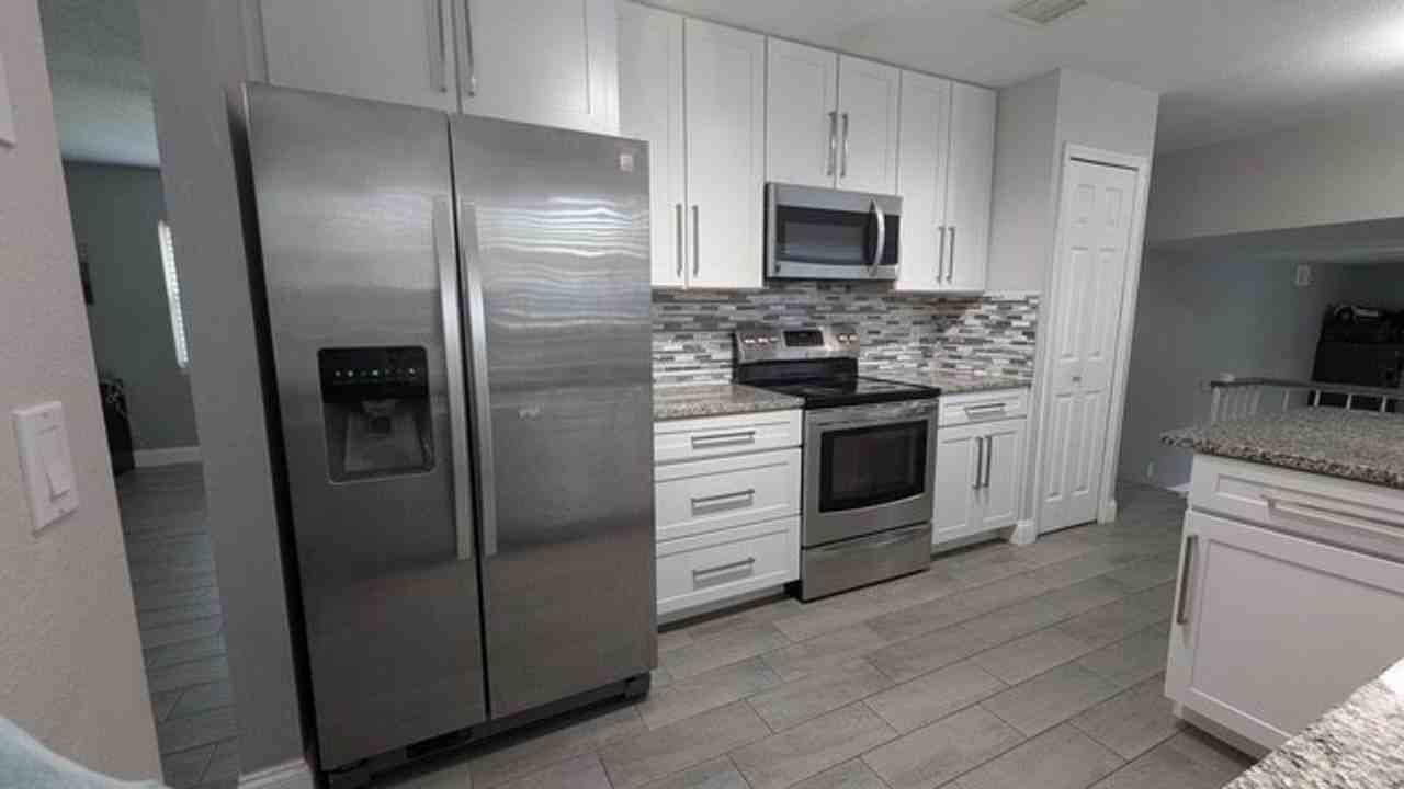 962 Sequoia Dr - Photo 6 of 11