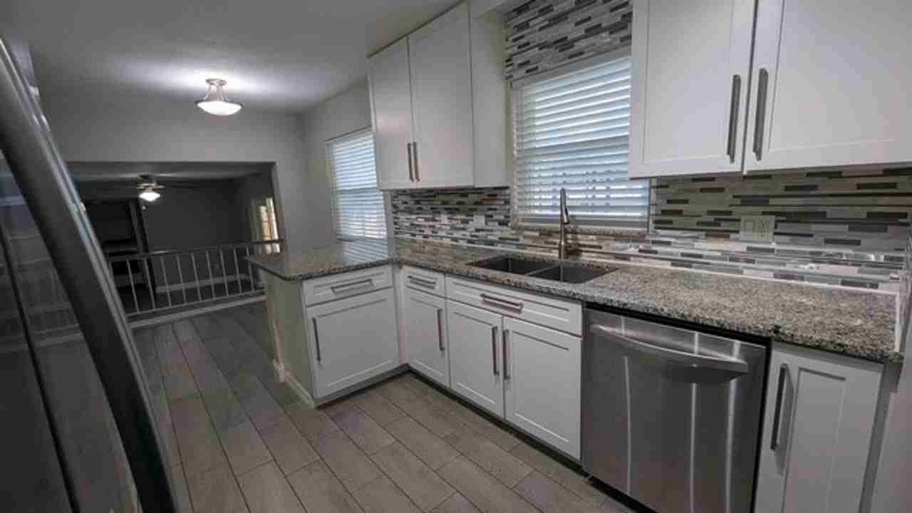 962 Sequoia Dr - Photo 7 of 11