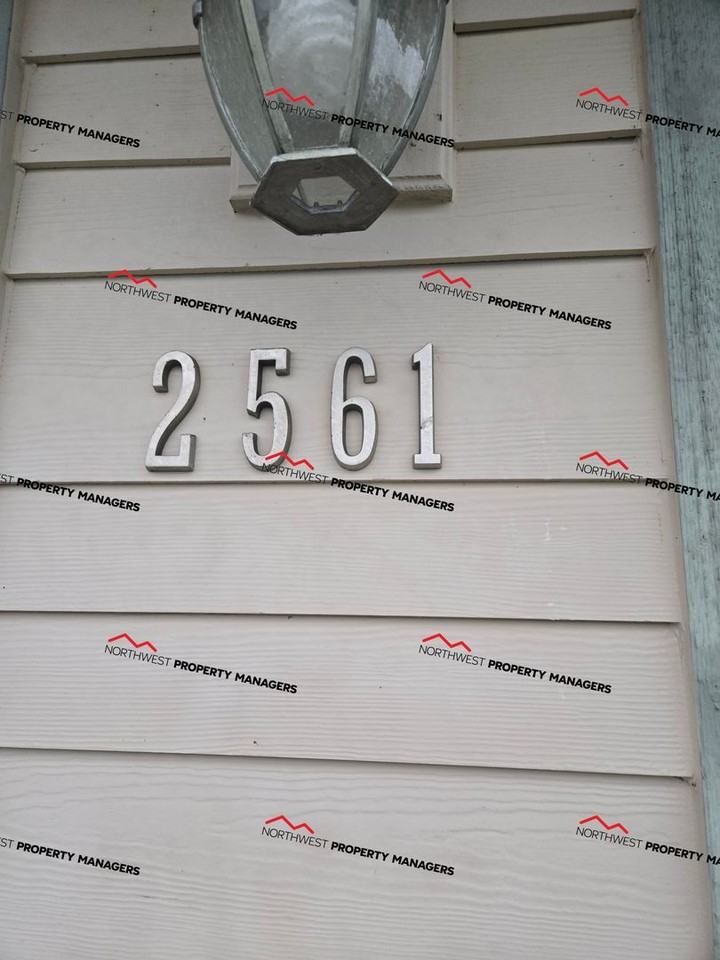 2561 Kristine Ct - Photo 3 of 30