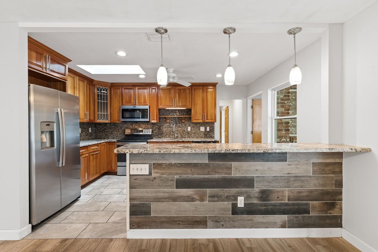 49 Southeast Nelsons Point - Photo 7 of 28