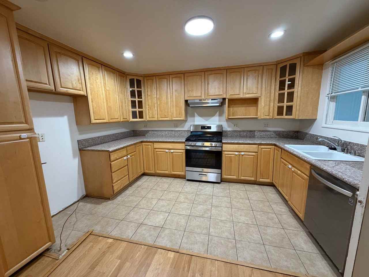 6934 Dannyboyar Avenue - Photo 2 of 22