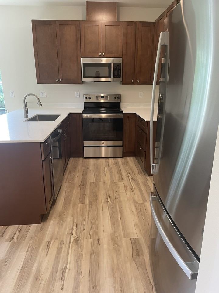 2950 Sw Coho St #6 - Photo 5 of 10