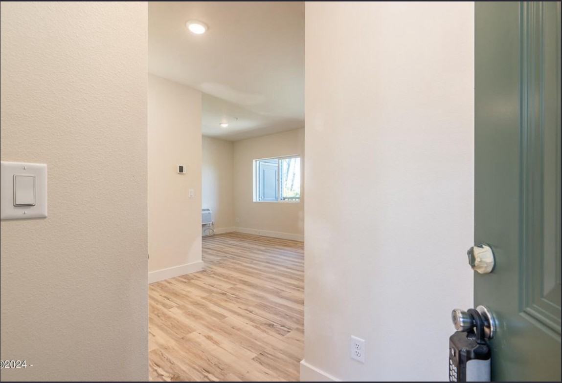 2950 Sw Coho St #6 - Photo 7 of 10