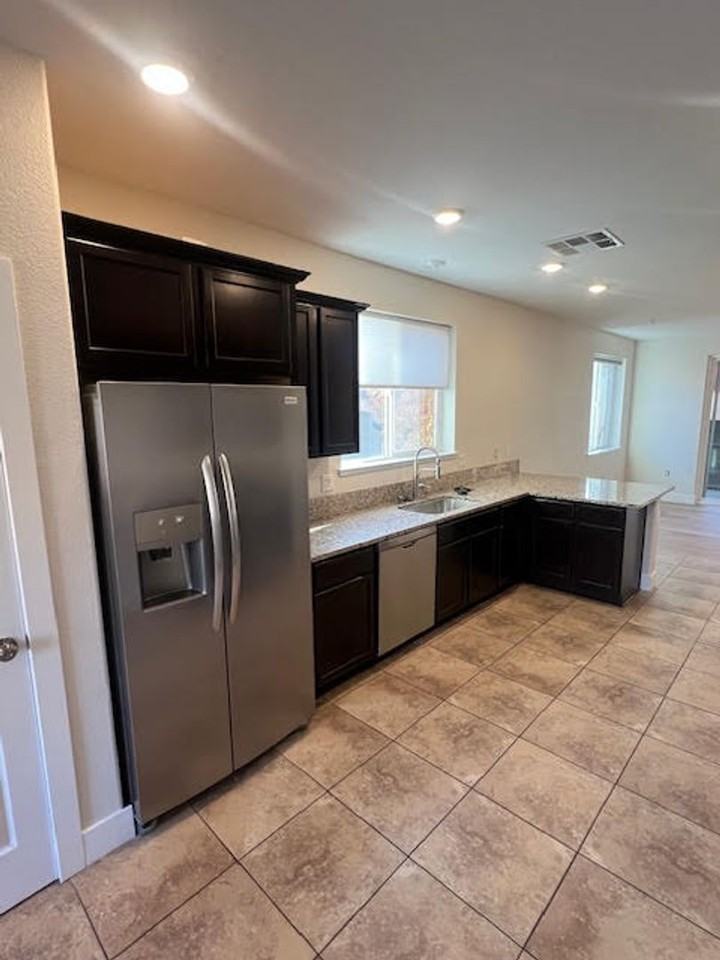 3056 Sterling Ridge Cir - Photo 6 of 19