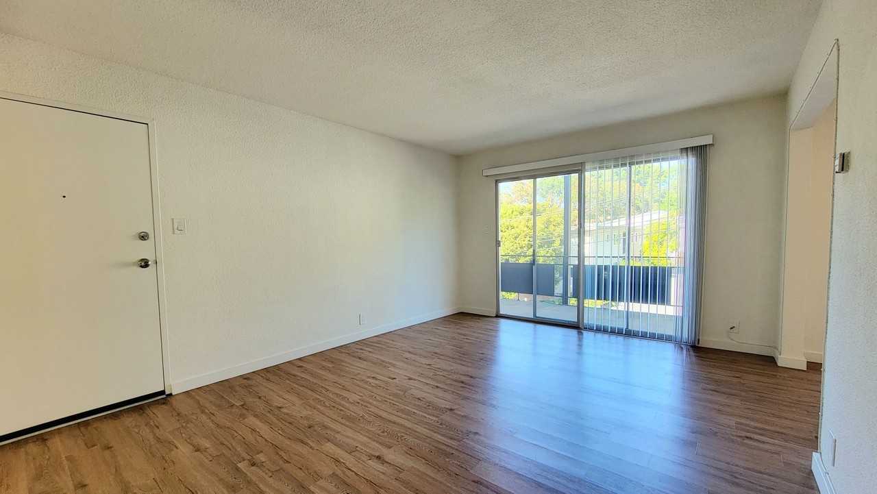 335 Torino Dr #3 - Photo 2 of 12