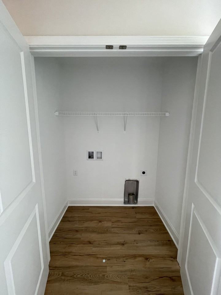 1944 Lynnbrook Avenue #1 - Photo 4 of 7