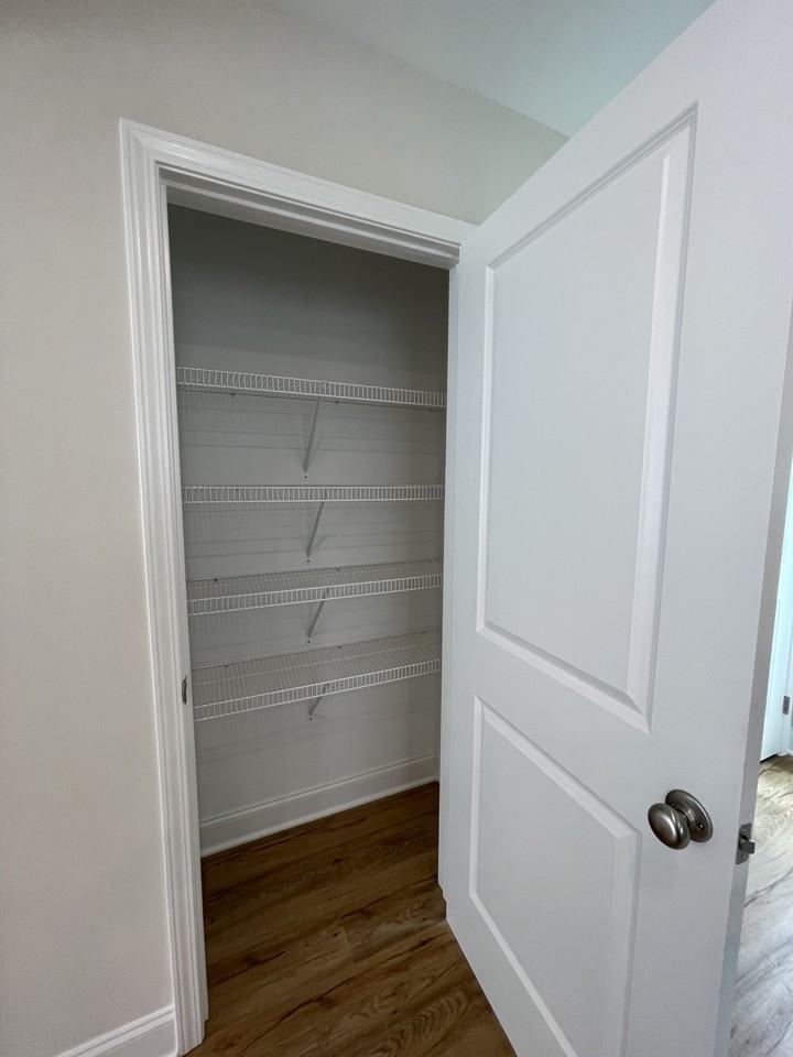 1944 Lynnbrook Avenue #1 - Photo 5 of 7