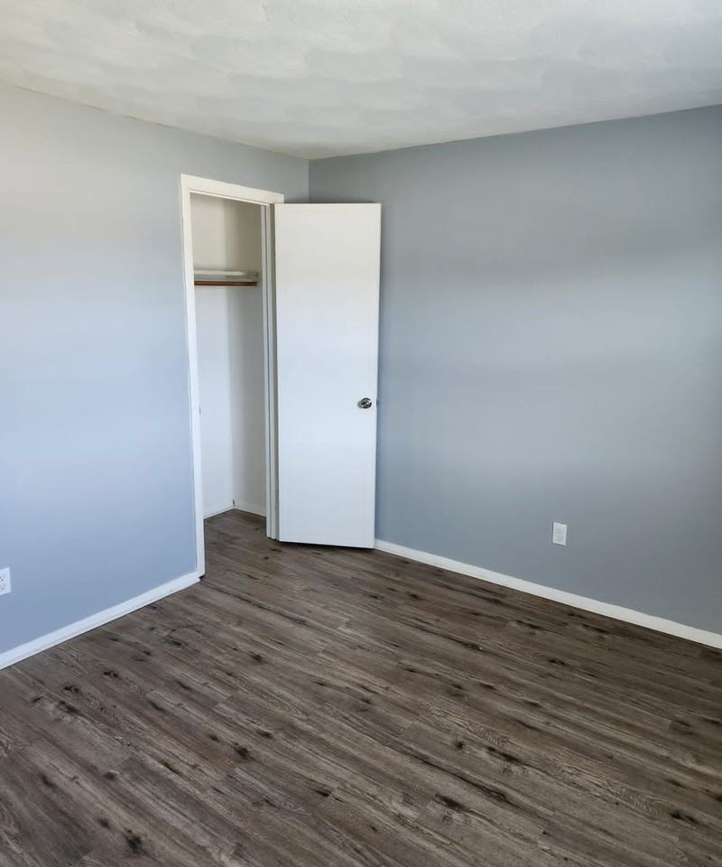 1808 E 42nd St #1808 - Photo 3 of 12