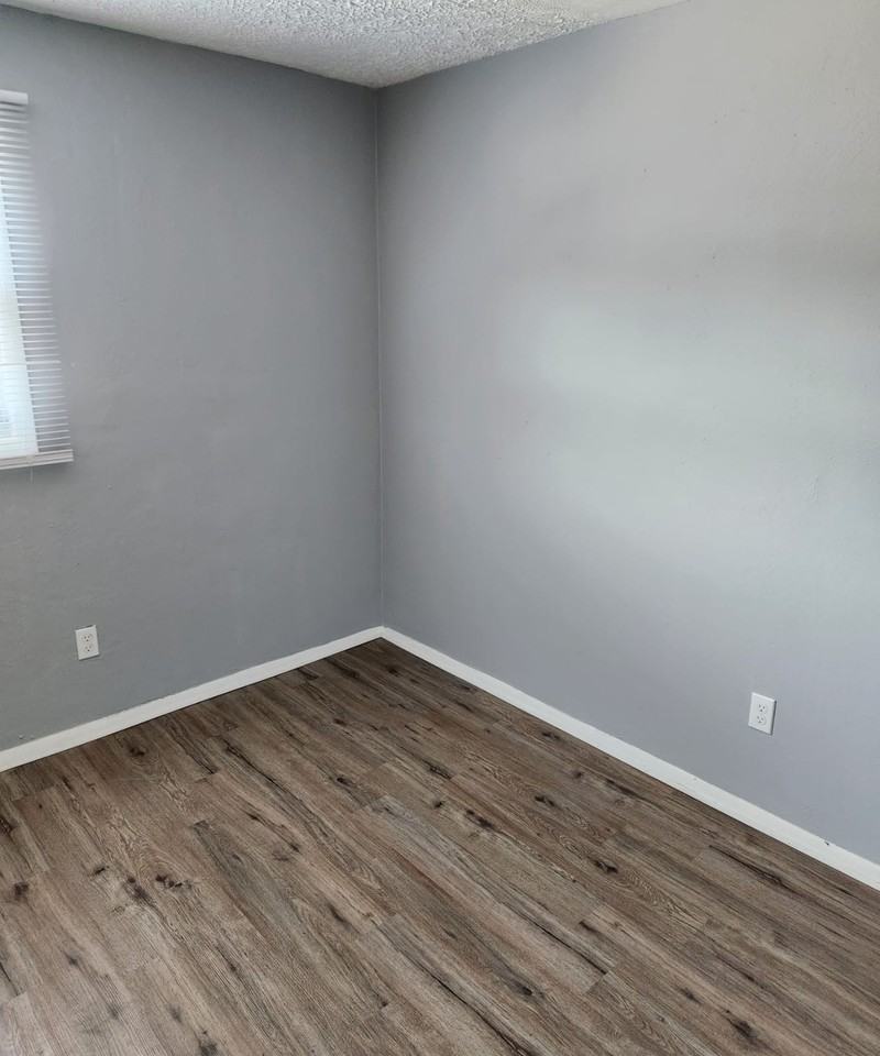 1808 E 42nd St #1808 - Photo 4 of 12