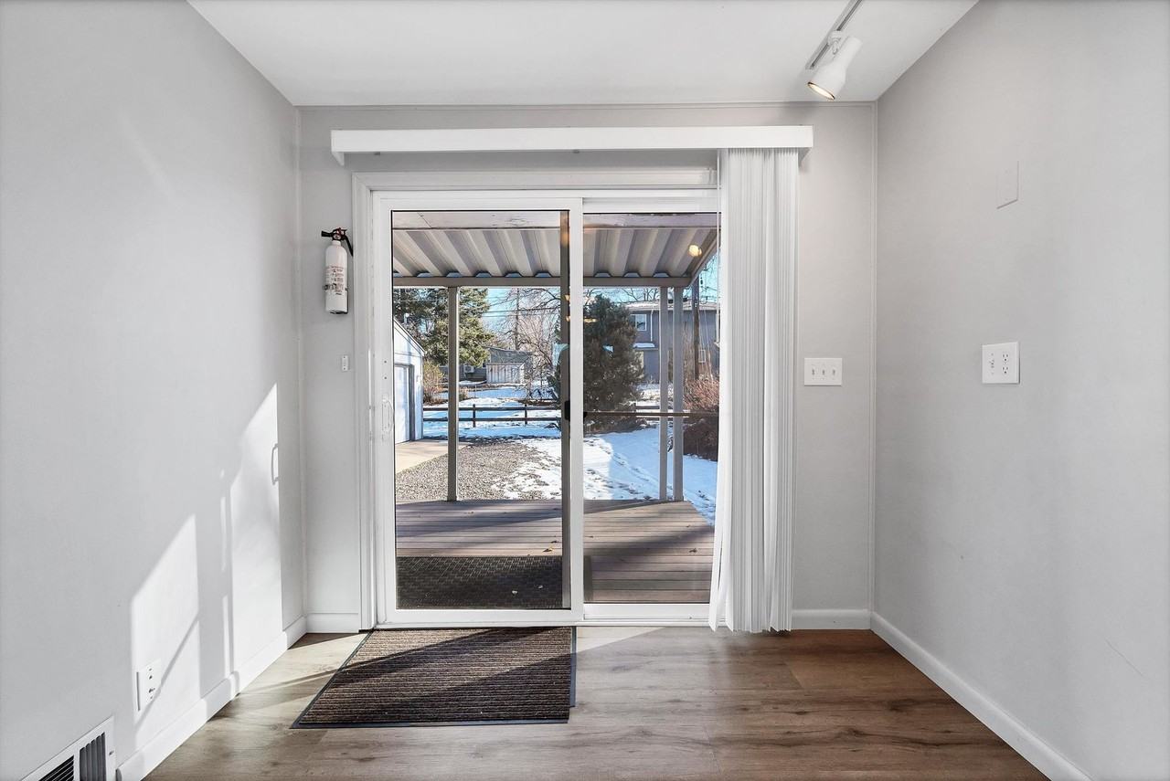 6024 S Prince St - Photo 5 of 15