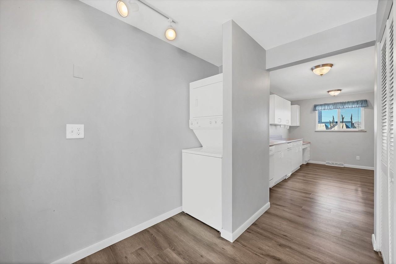 6024 S Prince St - Photo 6 of 15