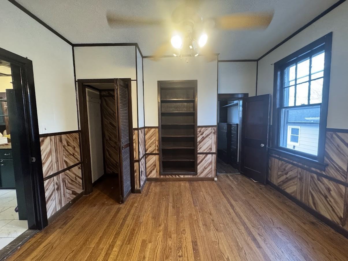 1209 Windsor Ave #2 - Photo 4 of 18