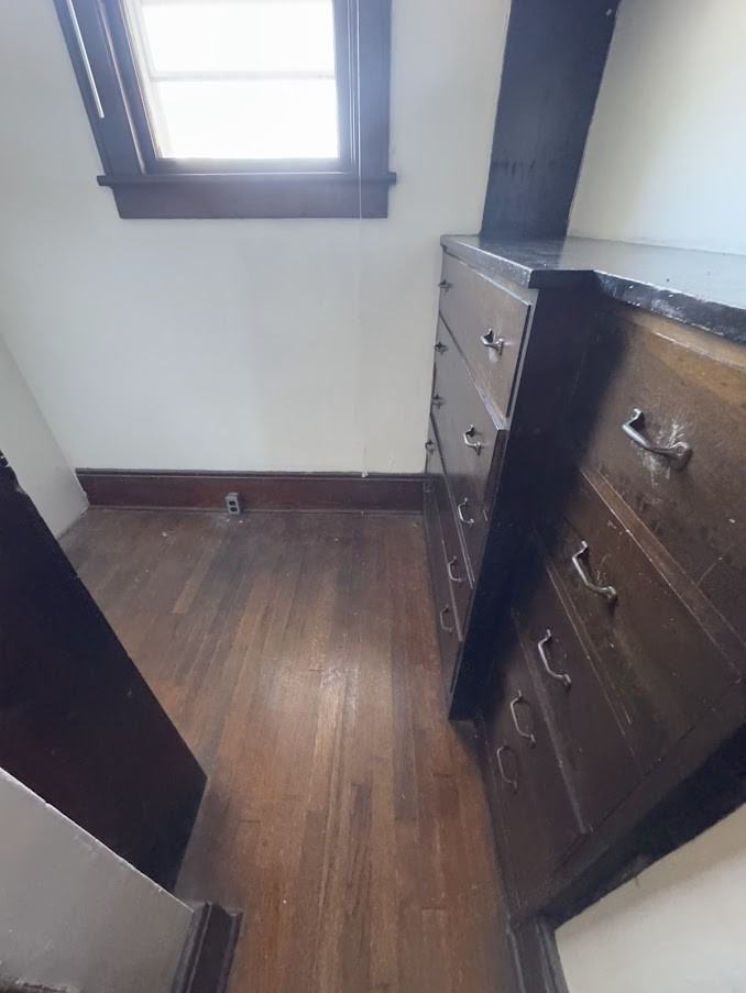 1209 Windsor Ave #2 - Photo 5 of 18