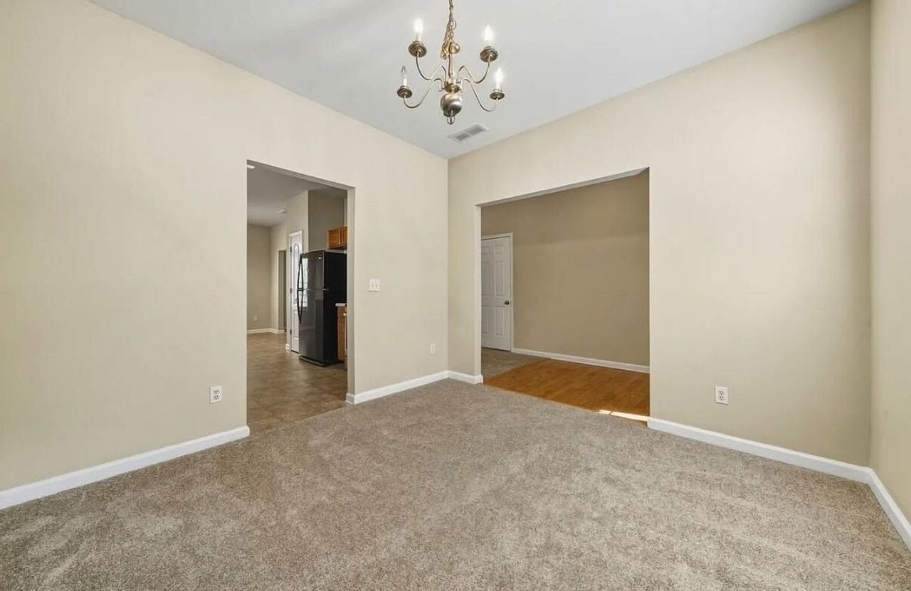 4750 Ferncrest Pl - Photo 6 of 32