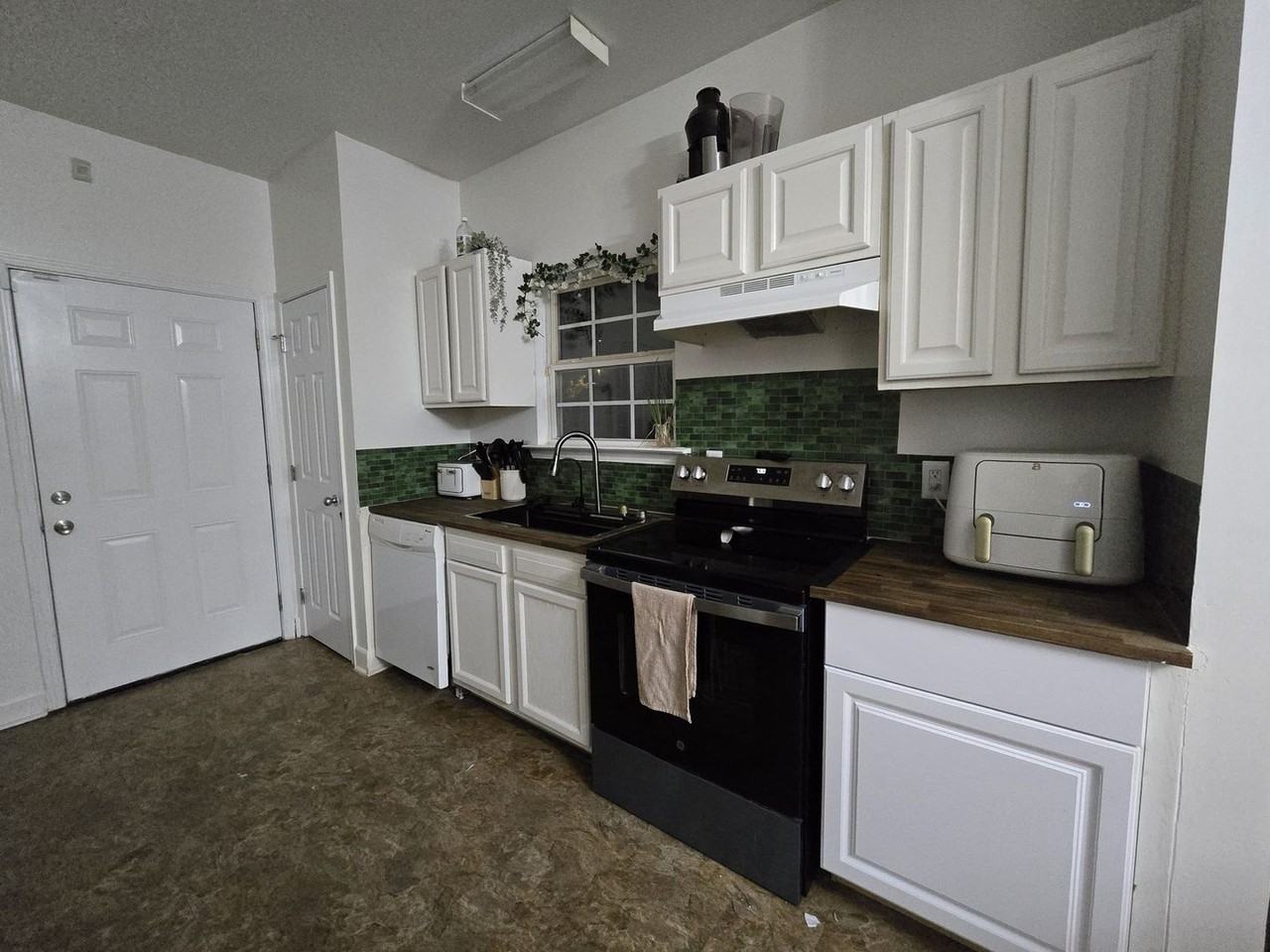 1501 Princeton Ave Sw - Photo 7 of 19