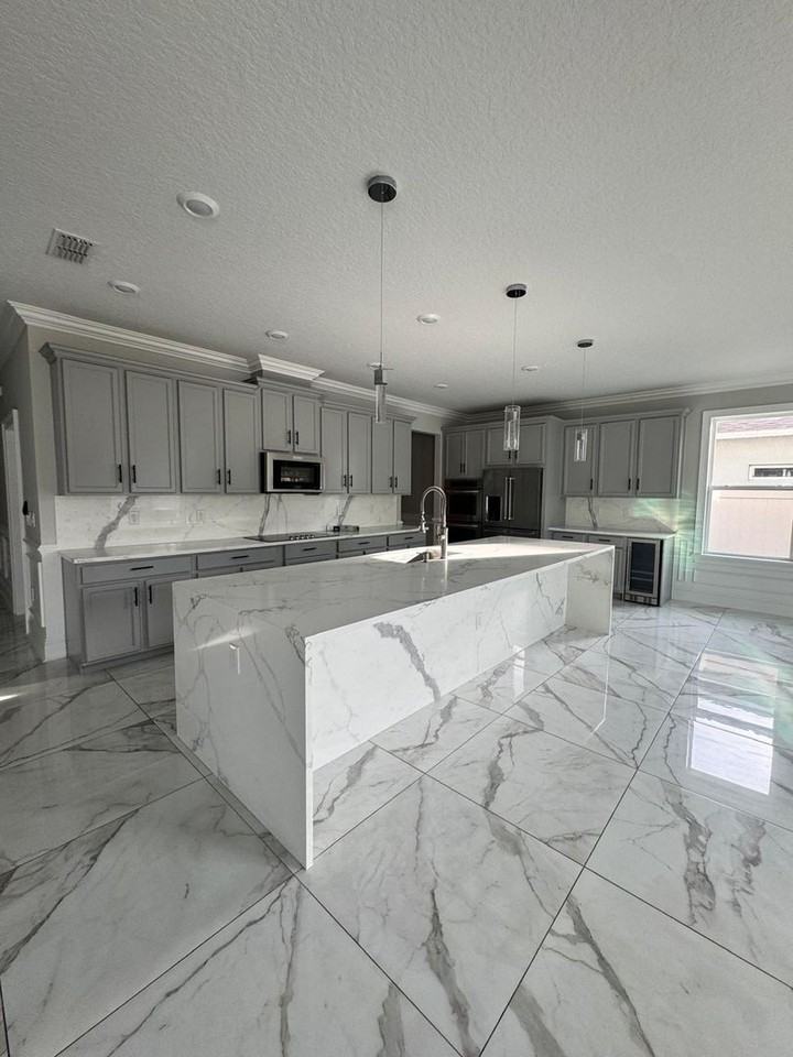 420 Kestrel Dr - Photo 4 of 26