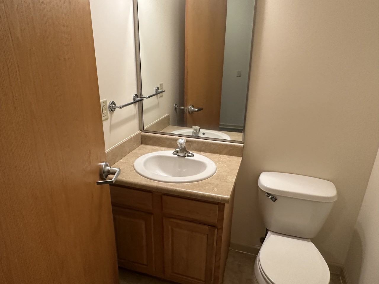 1017 Hot Point Cmns #1017 - Photo 2 of 9