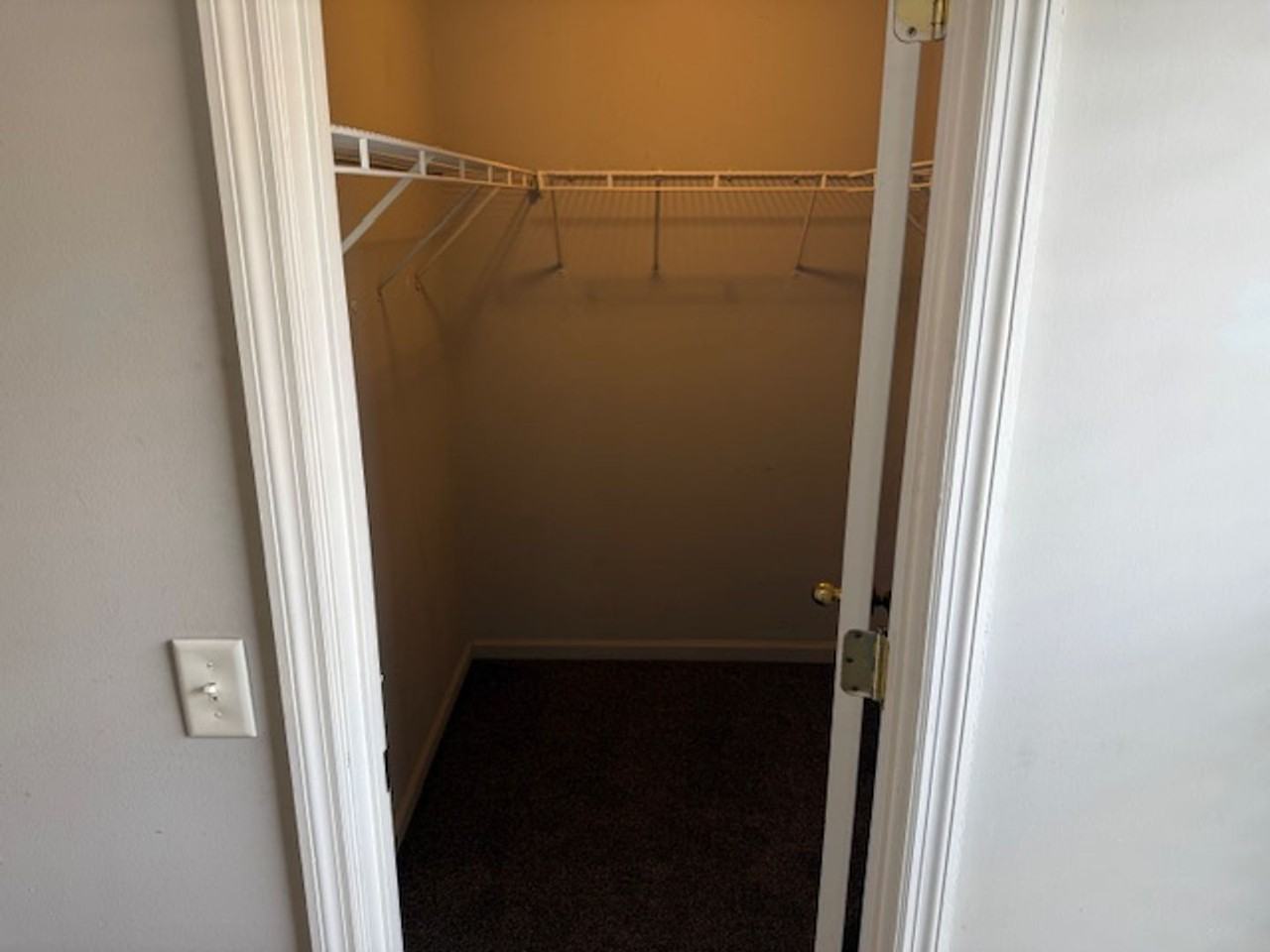 464 Vermont Street South - Photo 5 of 14