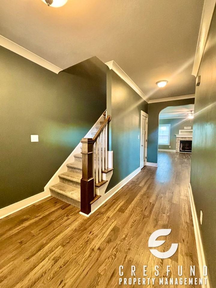 115 Legends Drive - Photo 2 of 27