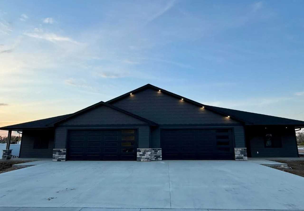 1120 Carl Road - Photo 2 of 28