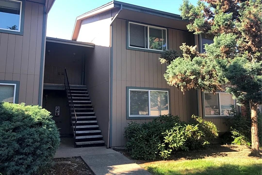 700 Crater Lake Ave #WL08 - Photo 3 of 5
