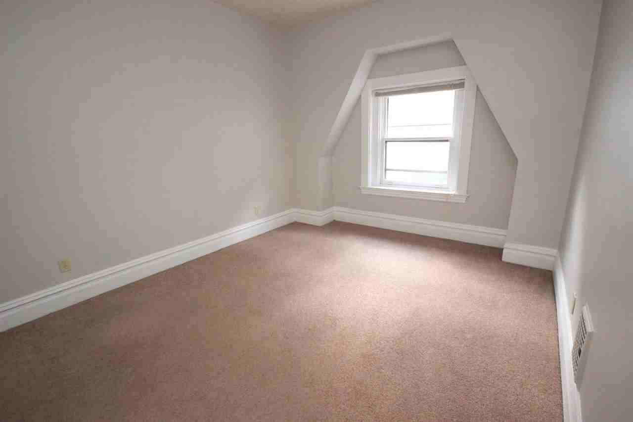 3881 Bigelow Boulevard #3881-2 - Photo 3 of 11
