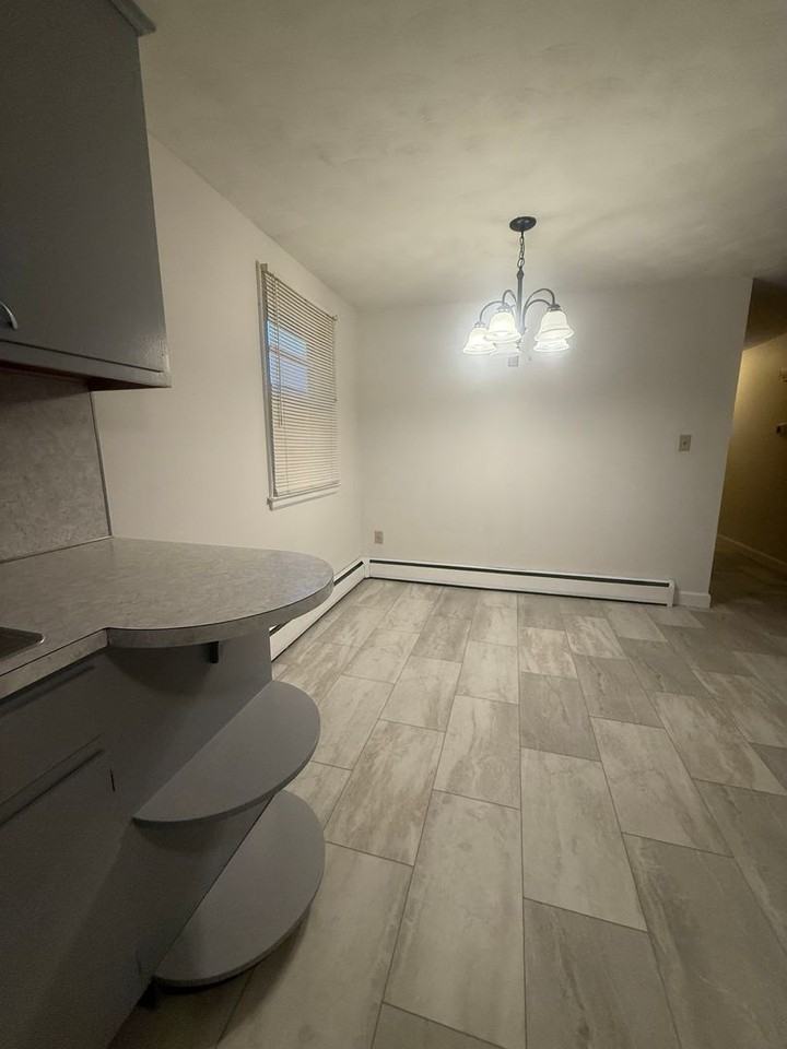 250 Oakland Ave - Photo 5 of 21