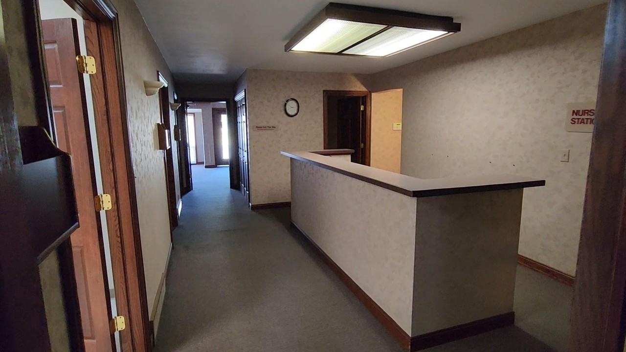 435 N Mulford Rd #8-9 - Photo 2 of 6