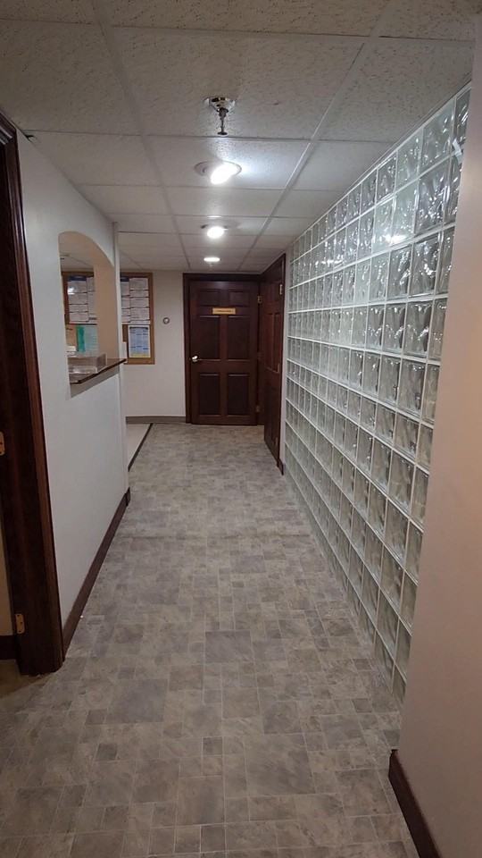 435 N Mulford Rd #8-9 - Photo 4 of 6