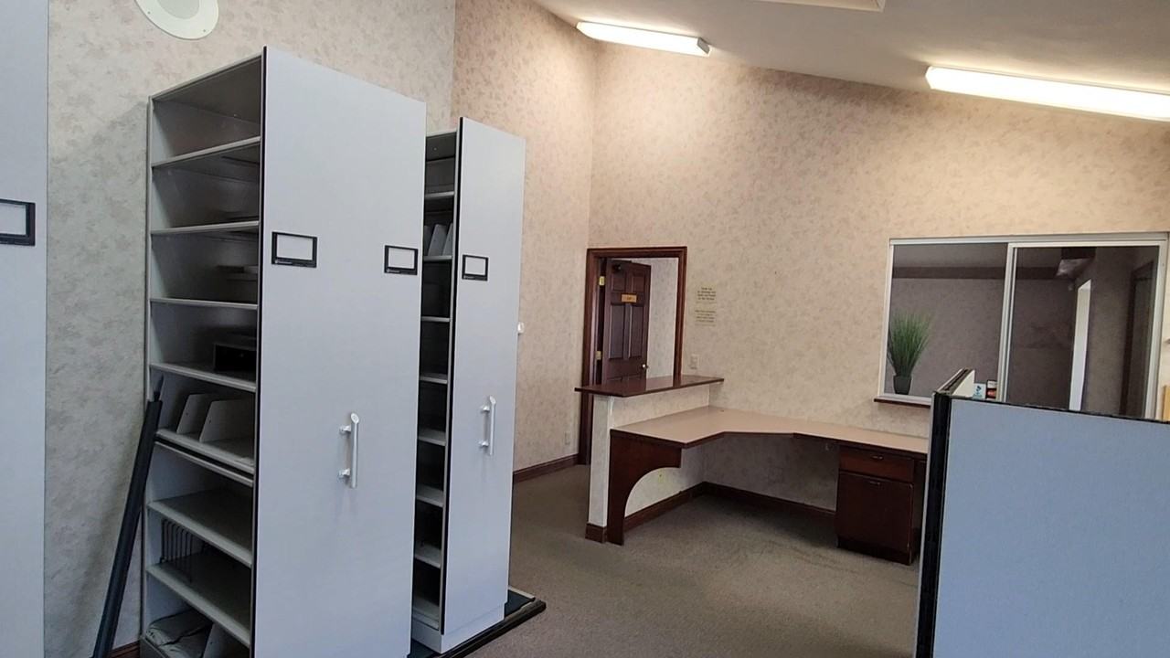 435 N Mulford Rd #8-9 - Photo 5 of 6